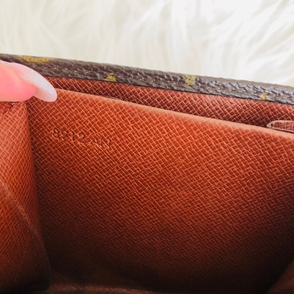 ‼️sold‼️Vintage Louis Vuitton Wallet Authentic - Picture 5 of 5